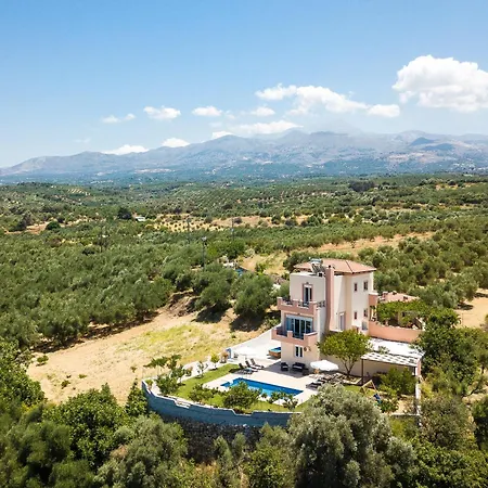 Marina Villa, A Nature Inspiring Retreat Летний дом Perama (Crete)
