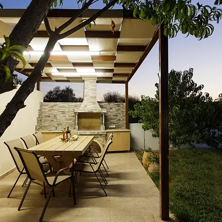 Marina Villa, A Nature Inspiring Retreat *